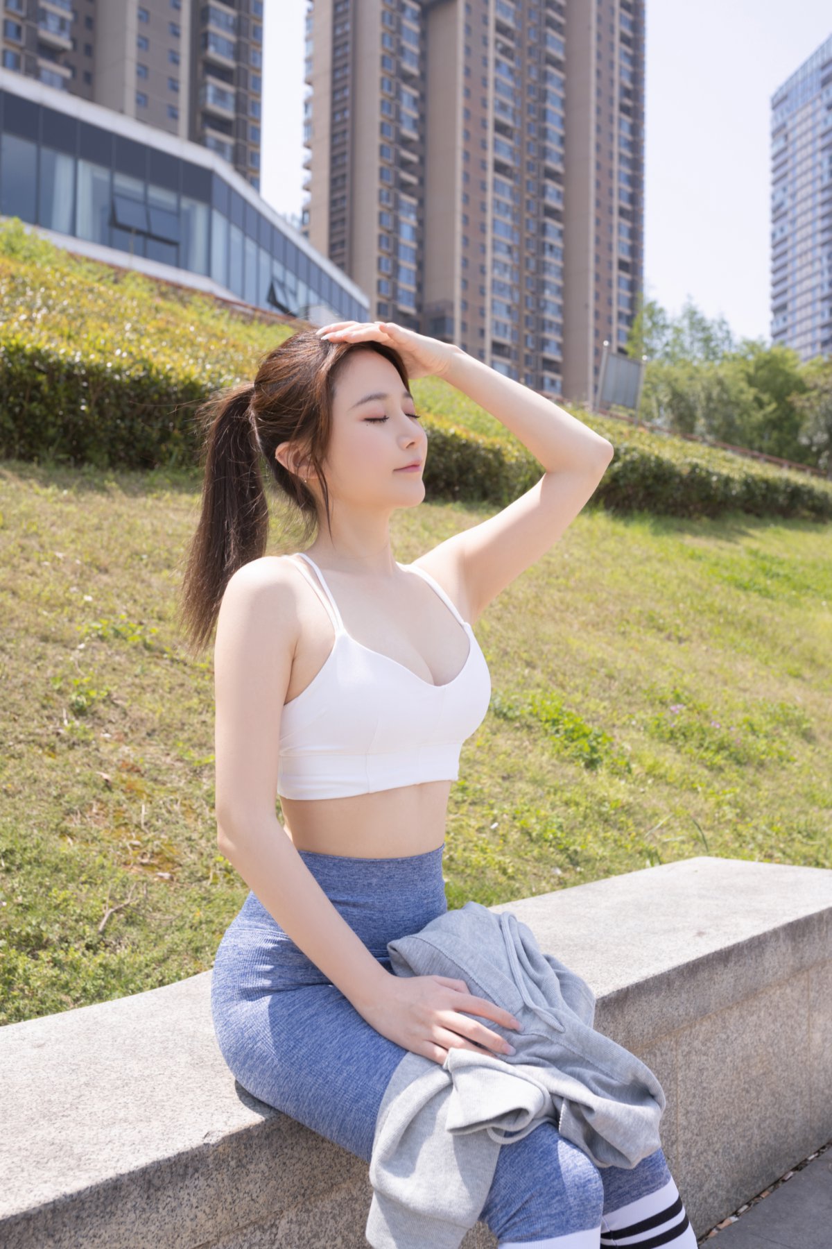 鱼子酱 瑜伽服 原版写真